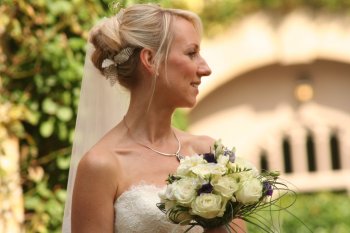 Vintage wedding hair style