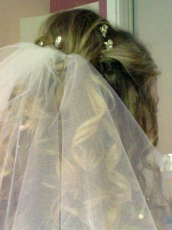 Curly bridal hairstyle
